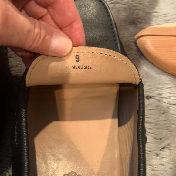 Tod’s Black Leather Pebbled Grain Penny Loafer Drivers main image 5
